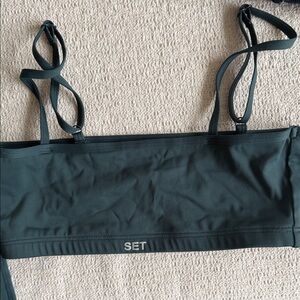 SET Active Dark Green Sports Bra, Leggings and Matching Cropped shirt. Full SET